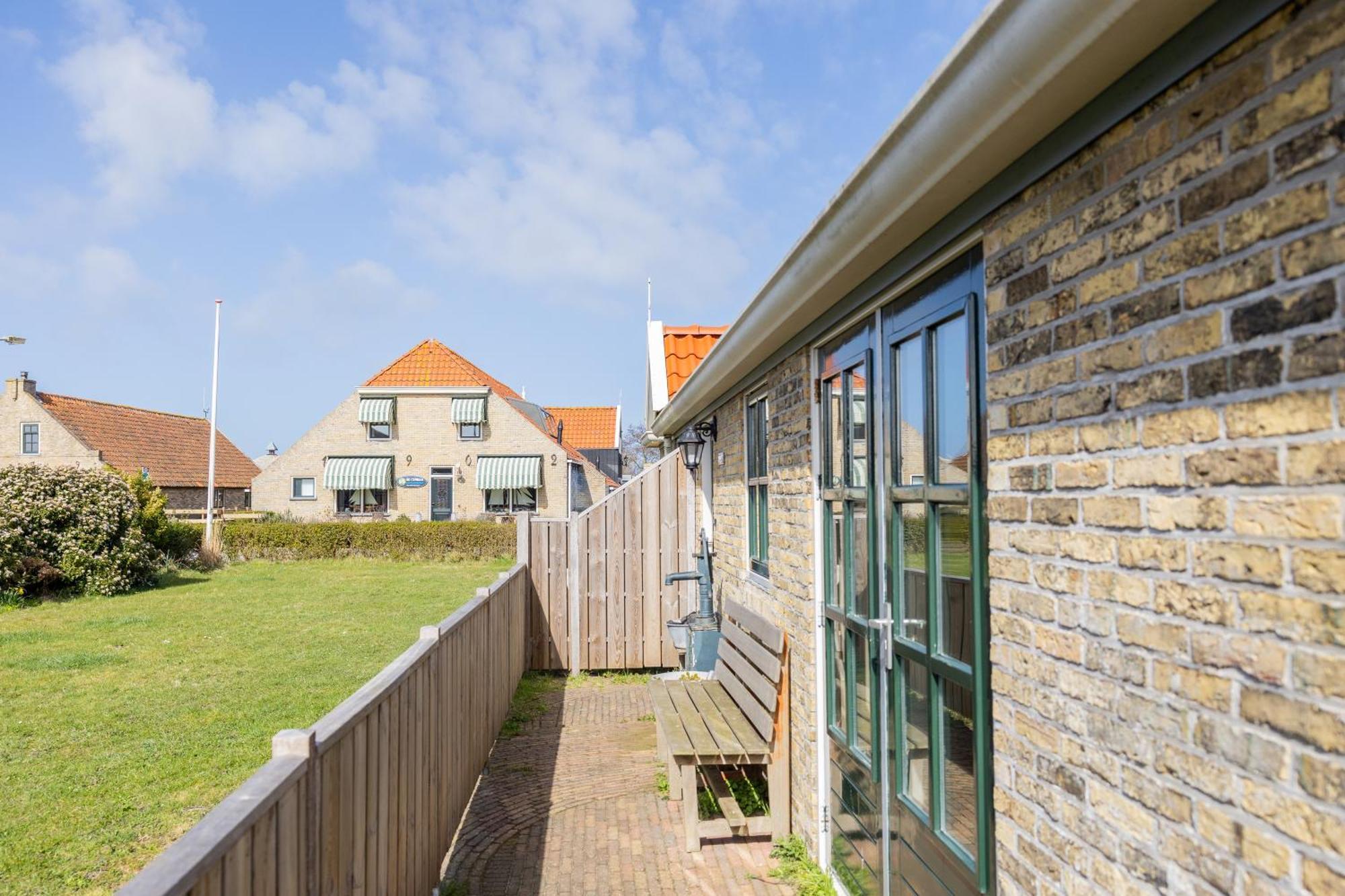Holiday home Op Terschelling Baaiduinen